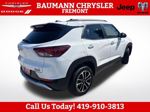 Used 2025 Chevrolet TrailBlazer LT AWD/4WD image 6