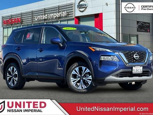 Certified 2023 Nissan Rogue SV FWD image 1