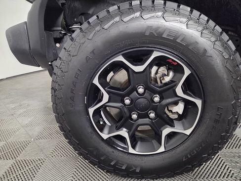 Used 2021 Jeep Wrangler Sport AWD/4WD image 9