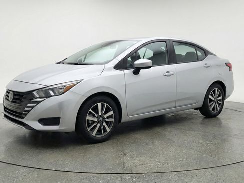 Used 2025 Nissan Versa SV FWD image 3