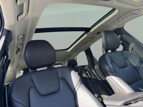 Used 2018 Volvo XC60 T5 Momentum w/ Protection Package Premier image 24