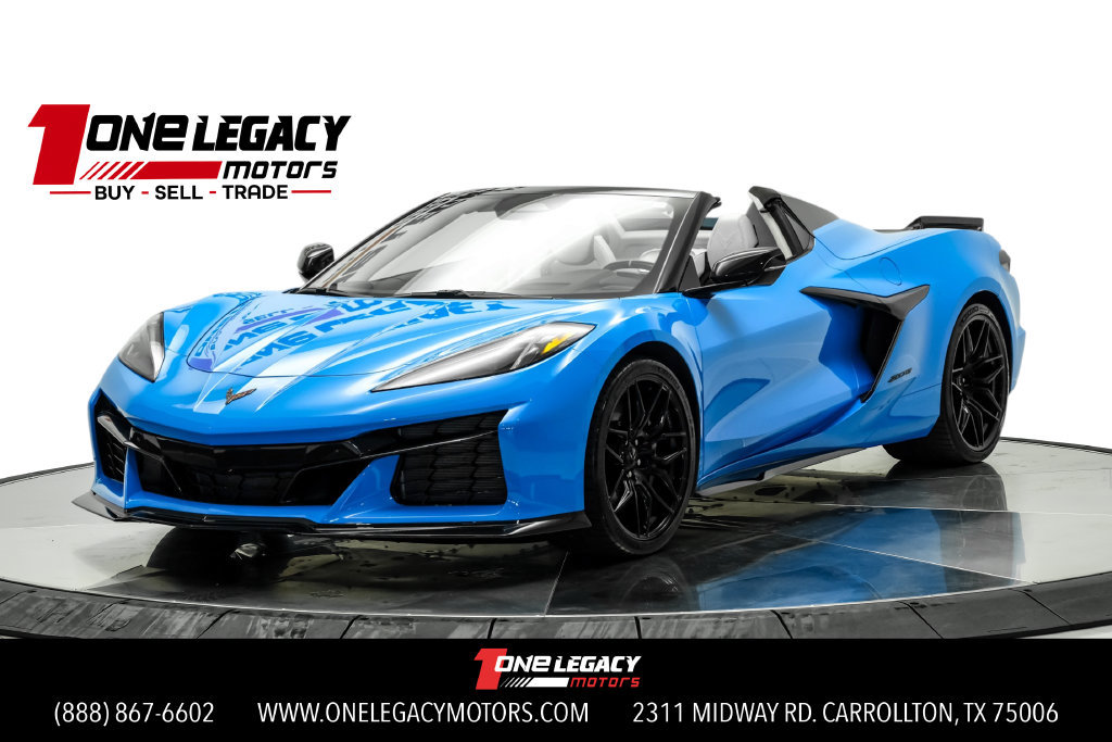 Used 2025 Chevrolet Corvette Z06 RWD image 1