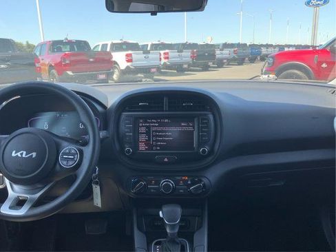Used 2023 Kia Soul LX w/ Option Group 015 FWD image 15