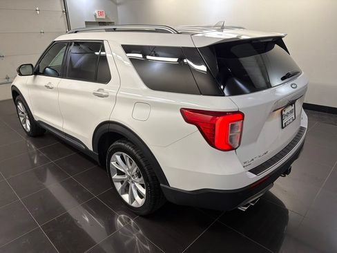 Certified 2023 Ford Explorer Platinum w/ Technology Package AWD/4WD image 4