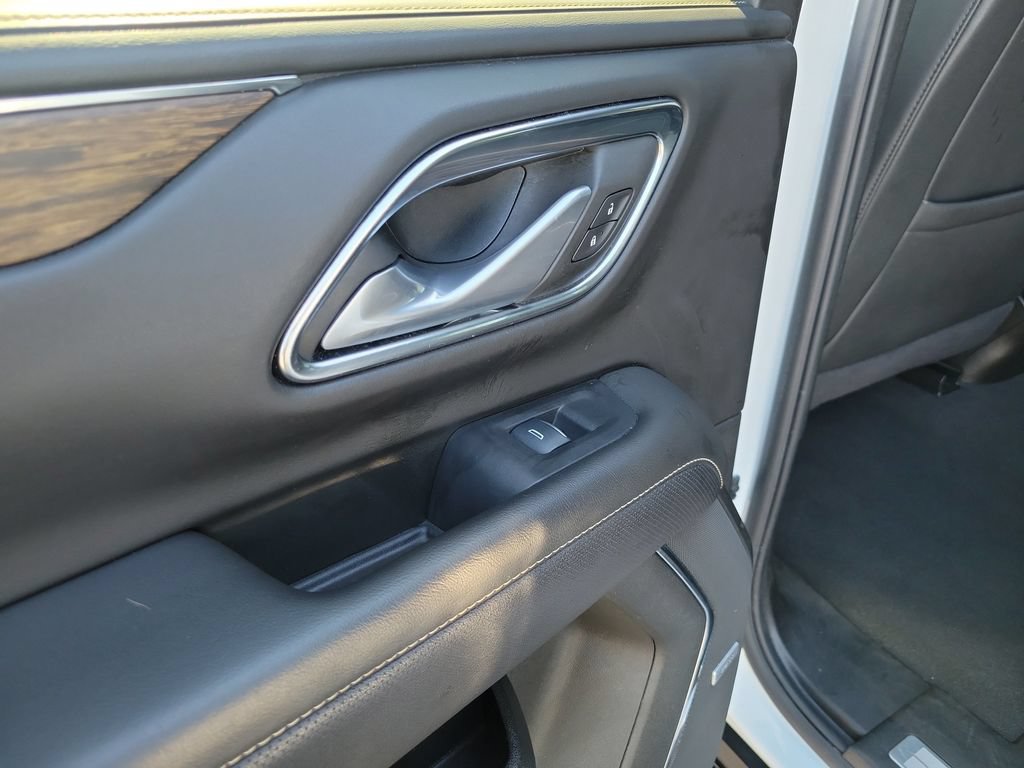 Used 2024 Chevrolet Tahoe Premier AWD/4WD image 19