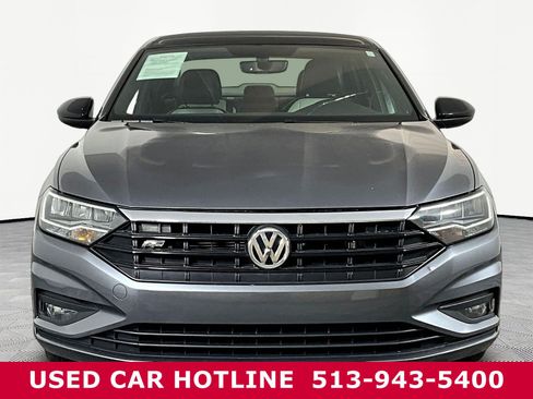 Used 2020 Volkswagen Jetta R-Line w/ R-Line Cold Weather Package FWD image 2