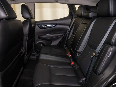 Used 2022 Nissan Rogue Sport SL image 7