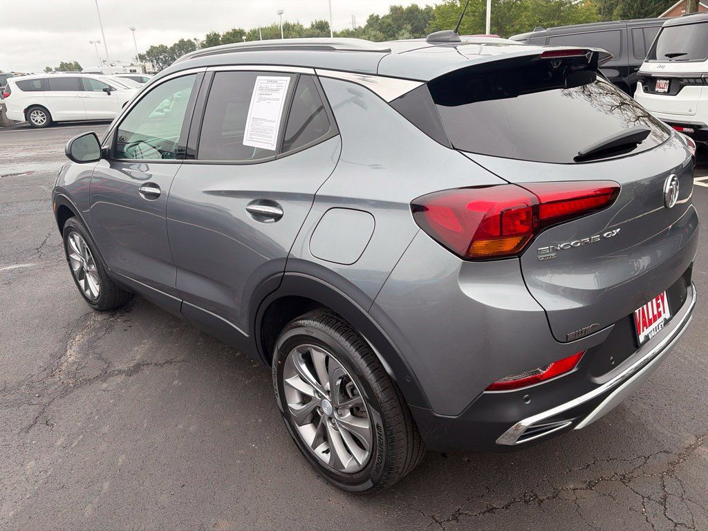 Used 2021 Buick Encore GX Essence w/ Advanced Technology Package AWD/4WD image 5
