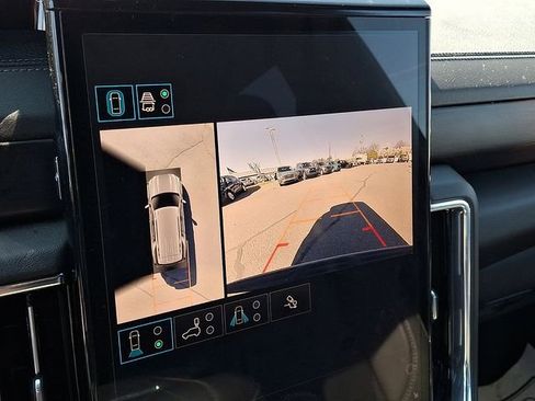 Used 2025 GMC Yukon Denali image 13