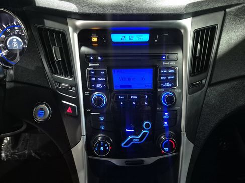 Used 2011 Hyundai Sonata SE FWD image 14