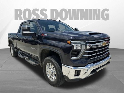 Used 2024 Chevrolet Silverado 2500 LTZ w/ LTZ Convenience Package AWD/4WD image 3
