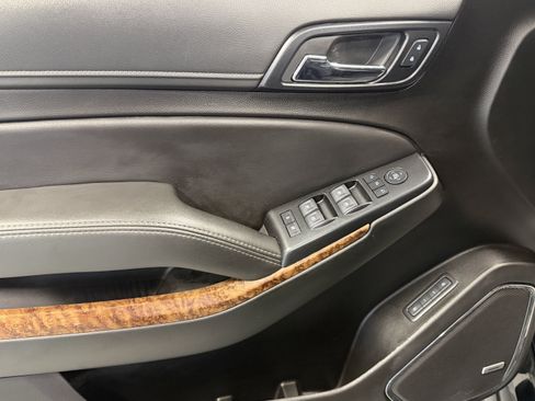 Used 2020 Chevrolet Tahoe Premier AWD/4WD image 19