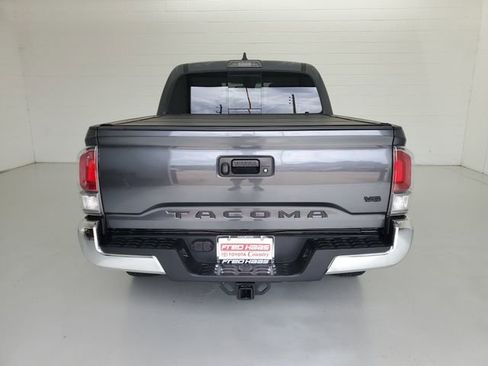 Used 2021 Toyota Tacoma TRD Off-Road AWD/4WD image 6