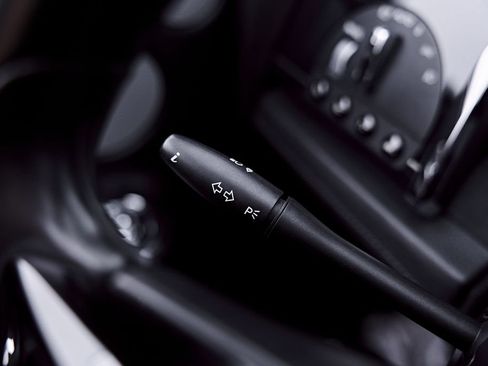 Used 2015 Rolls-Royce Ghost RWD image 71