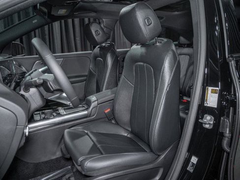 Used 2026 Mercedes-Benz GLA 250 image 11