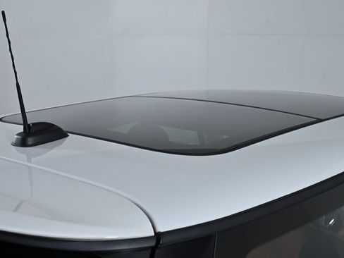 Certified 2024 MINI Cooper S image 11