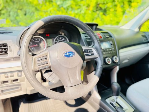 Used 2015 Subaru Forester 2.5i w/ Alloy Wheel Package image 4