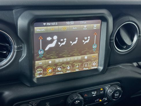 Used 2023 Jeep Wrangler Unlimited Sahara AWD/4WD image 23