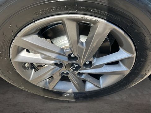 Used 2020 Kia Optima LX FWD image 18