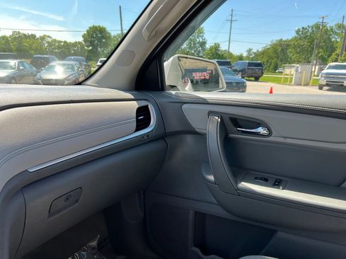 Used 2013 Chevrolet Traverse LT FWD image 14