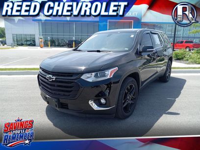 Certified 2019 Chevrolet Traverse LT w/ LPO, Blackout Package