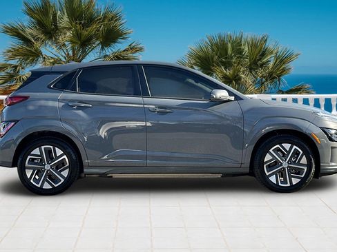 Used 2023 Hyundai Kona SE w/ Cargo Package image 3