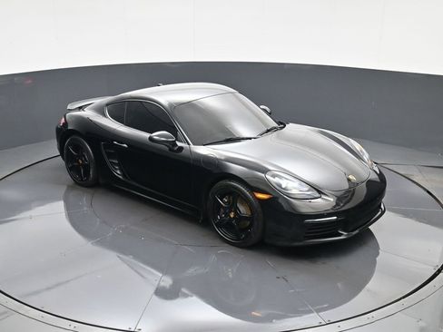 Used 2018 Porsche 718 Cayman image 22