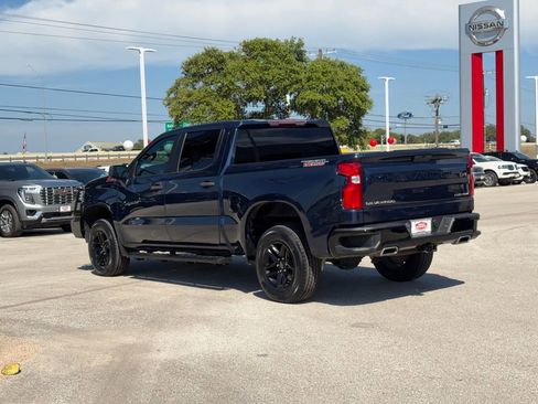 Used 2021 Chevrolet Silverado 1500 Custom Trail Boss AWD/4WD image 6