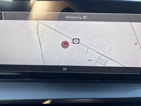 Used 2025 Kia Telluride S FWD image 19