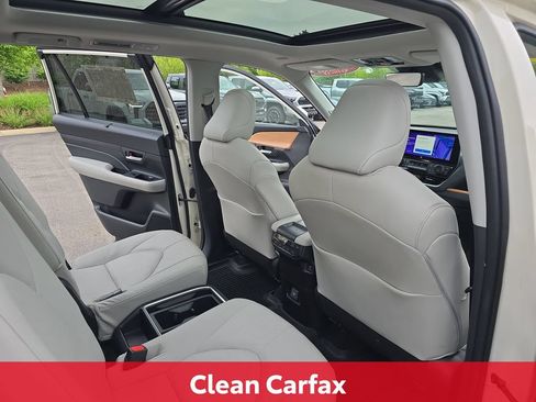 Certified 2024 Toyota Grand Highlander AWD image 14