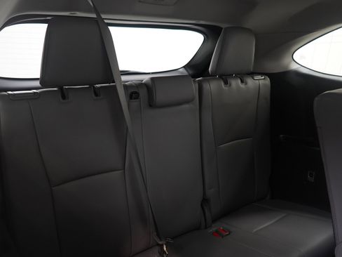 Used 2021 Toyota Highlander XLE image 12