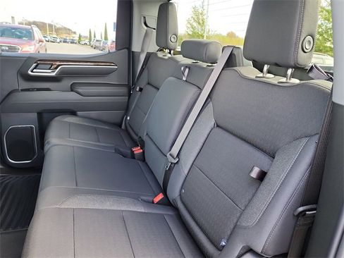New 2026 GMC Sierra 1500 Elevation image 17