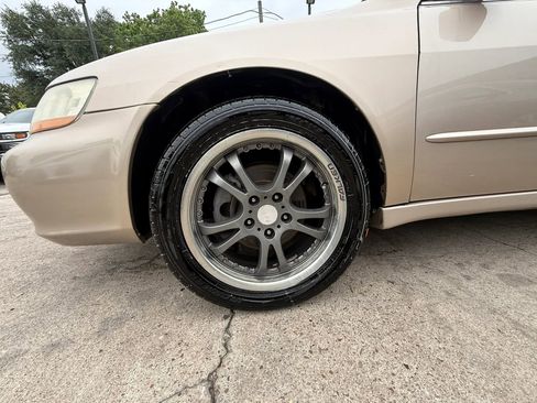 Used 2000 Honda Accord EX image 23