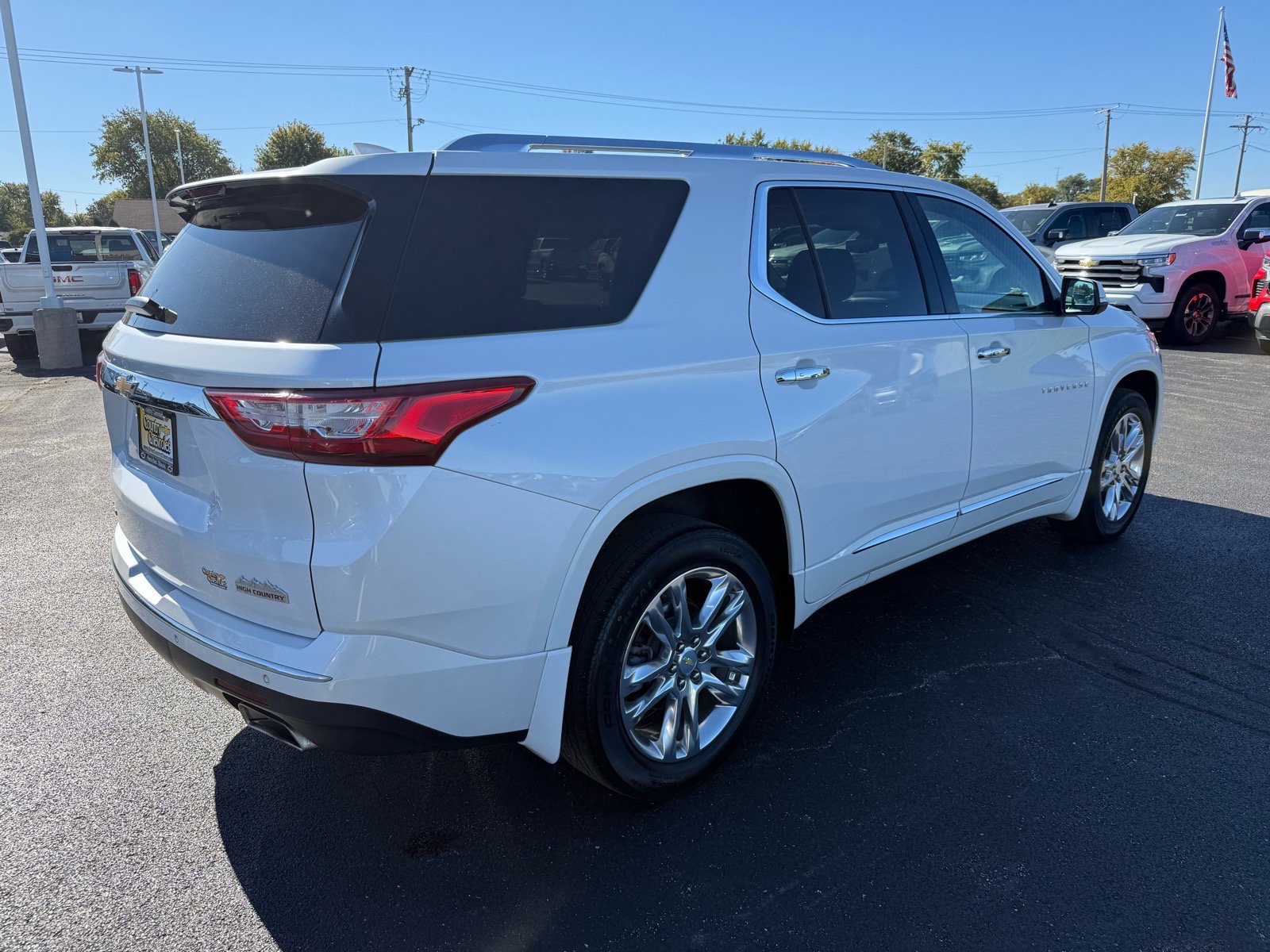 Used 2021 Chevrolet Traverse High Country w/ LPO, Floor Liner Package AWD/4WD image 5