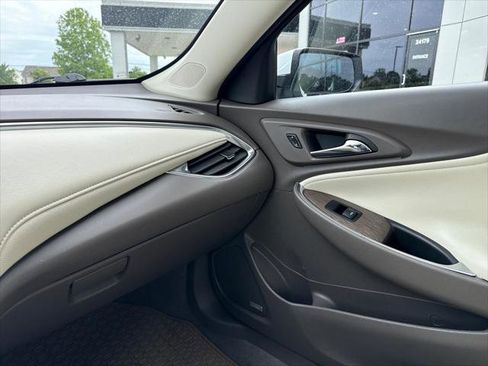 Used 2024 Chevrolet Malibu LT FWD image 22