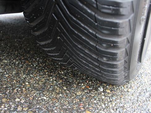 Used 2020 Tesla Model Y Long Range image 26