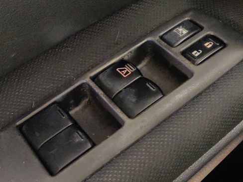 Used 2014 Nissan Rogue S AWD/4WD image 27
