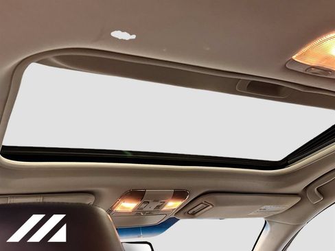 Used 2014 Subaru Outback 2.5i Limited w/ Moonroof Package AWD/4WD image 23