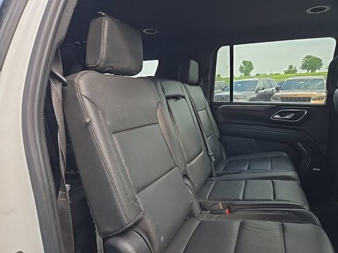 Used 2023 Chevrolet Suburban Z71 w/ Luxury Package AWD/4WD image 84