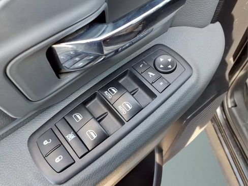 Used 2017 RAM 1500 Big Horn AWD/4WD image 11