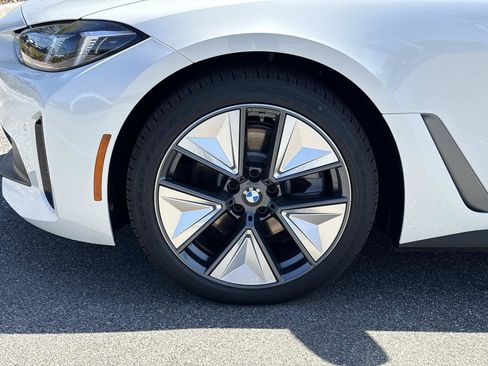 New 2026 BMW i4 eDrive40 w/ Premium Package RWD image 11