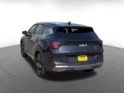 Used 2026 Kia Sportage LX FWD image 9