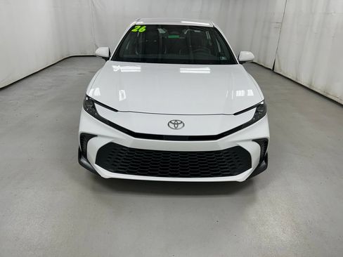 Used 2026 Toyota Camry SE w/ Convenience Package FWD image 4