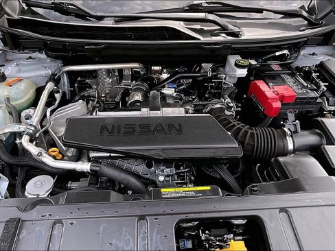 Used 2024 Nissan Rogue S AWD/4WD image 32