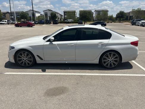 Used 2019 BMW 540i w/ M Sport Package RWD image 2