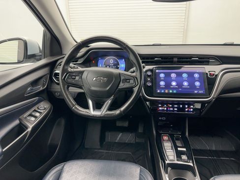 Used 2022 Chevrolet Bolt EUV LT w/ Convenience Package image 25