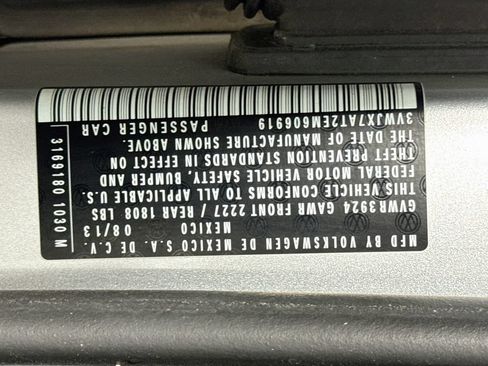 Used 2014 Volkswagen Beetle 2.5 FWD image 37