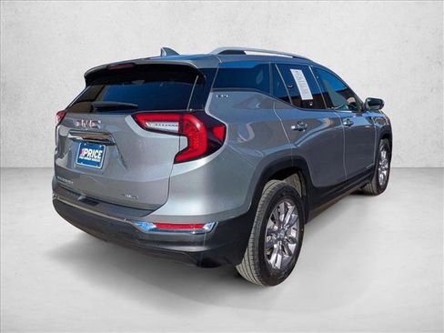 Used 2023 GMC Terrain SLT image 5