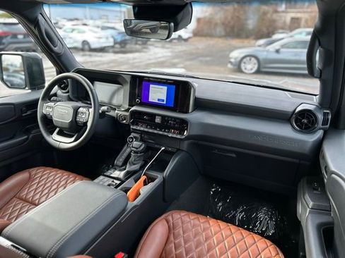 Used 2025 Toyota Land Cruiser image 17