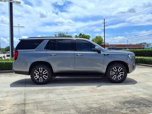 Used 2021 GMC Yukon AT4 w/ LPO, Illumination Package AWD/4WD image 8